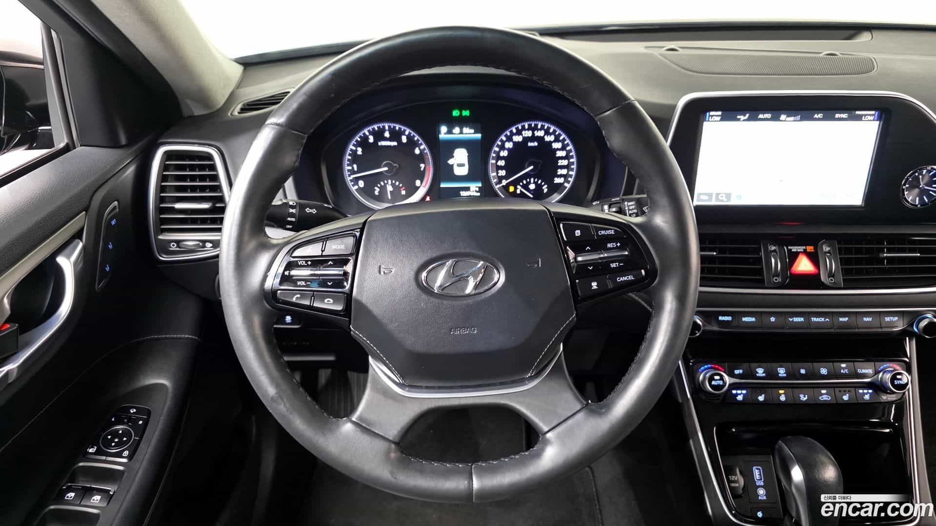 Grandeur Hyundai 2018.0-OPTION-018