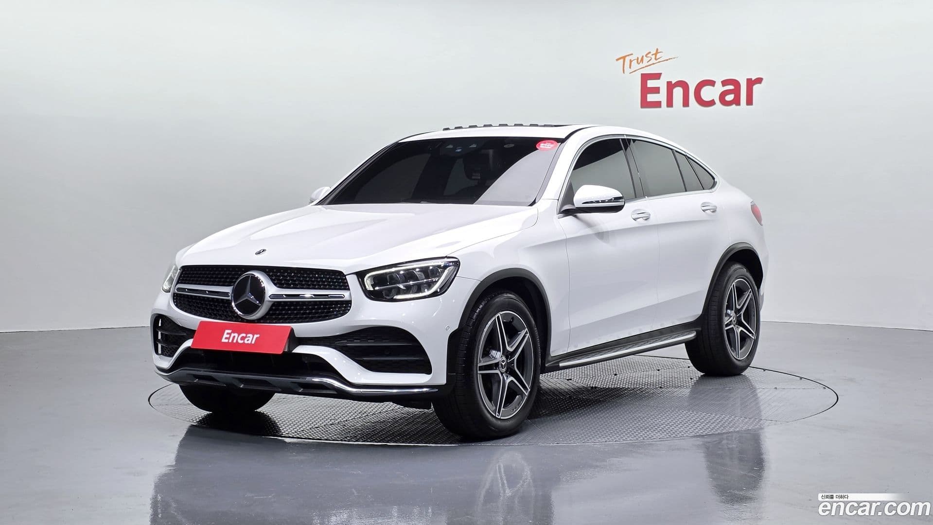 Main__Slider__Photo:GLC-Class Mercedes-Benz 2021.2-0