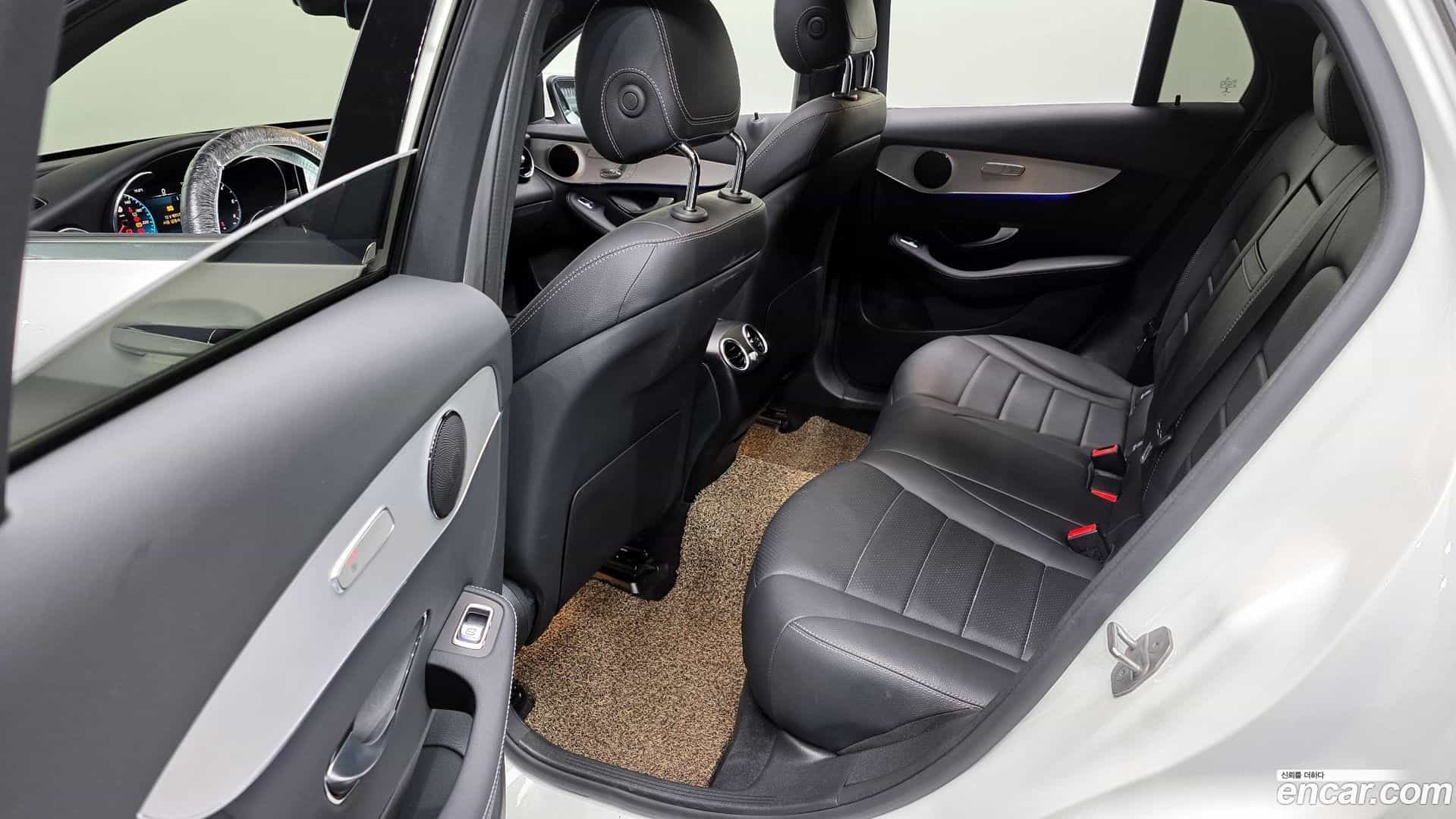 GLC-Class Mercedes-Benz 2021.2-OPTION-016