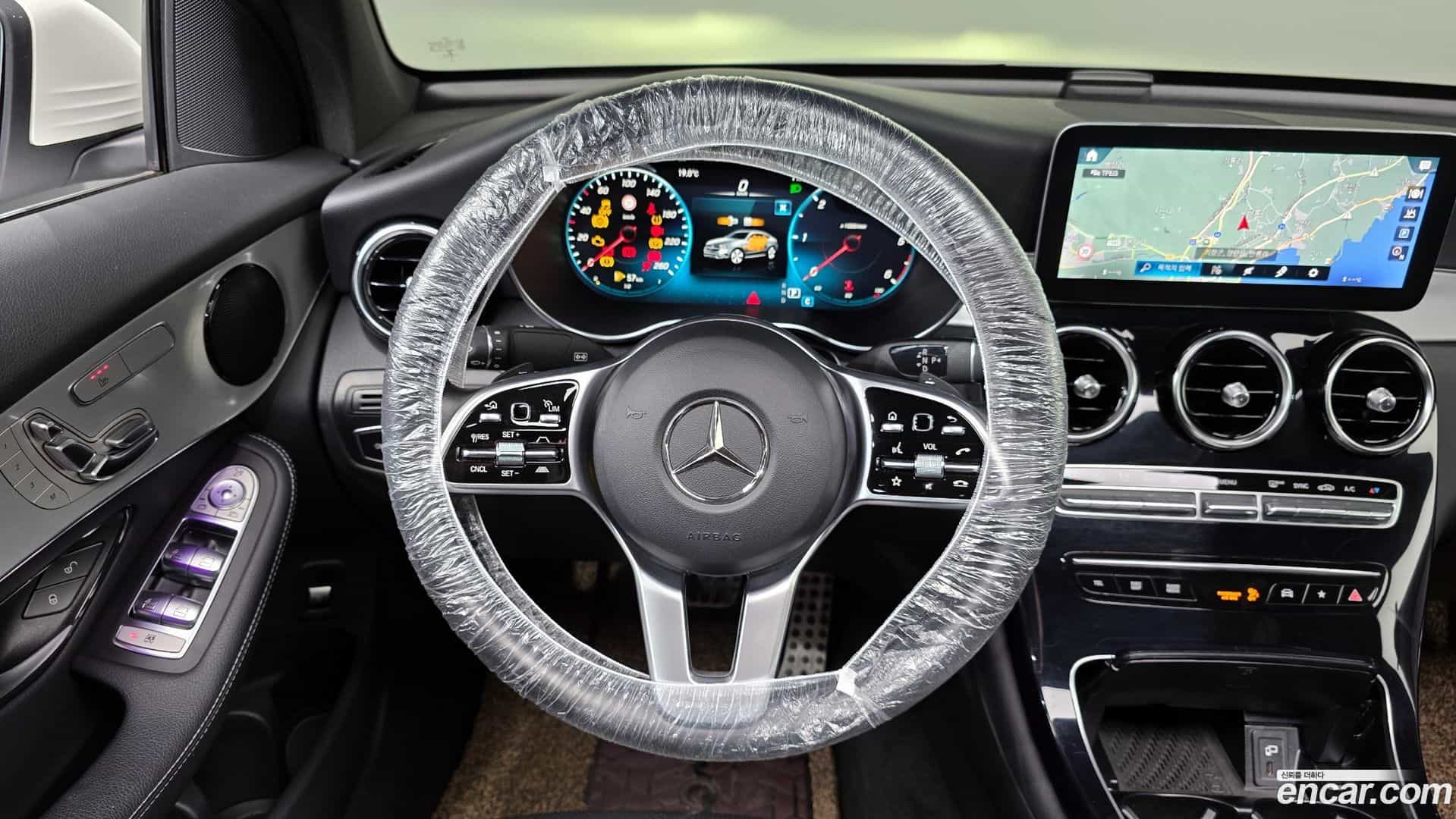 GLC-Class Mercedes-Benz 2021.2-OPTION-017