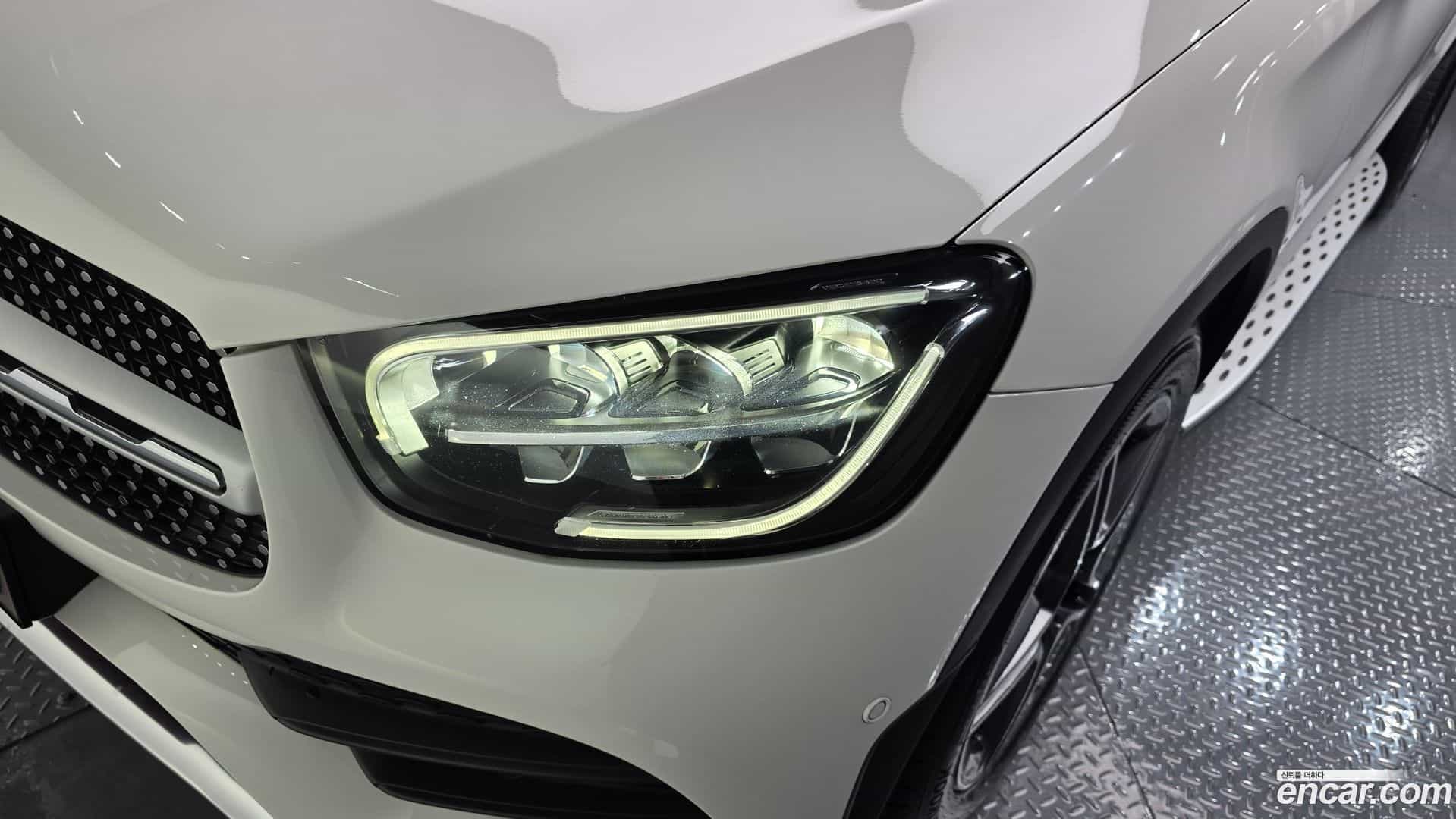 GLC-Class Mercedes-Benz 2021.2-OUTER-032