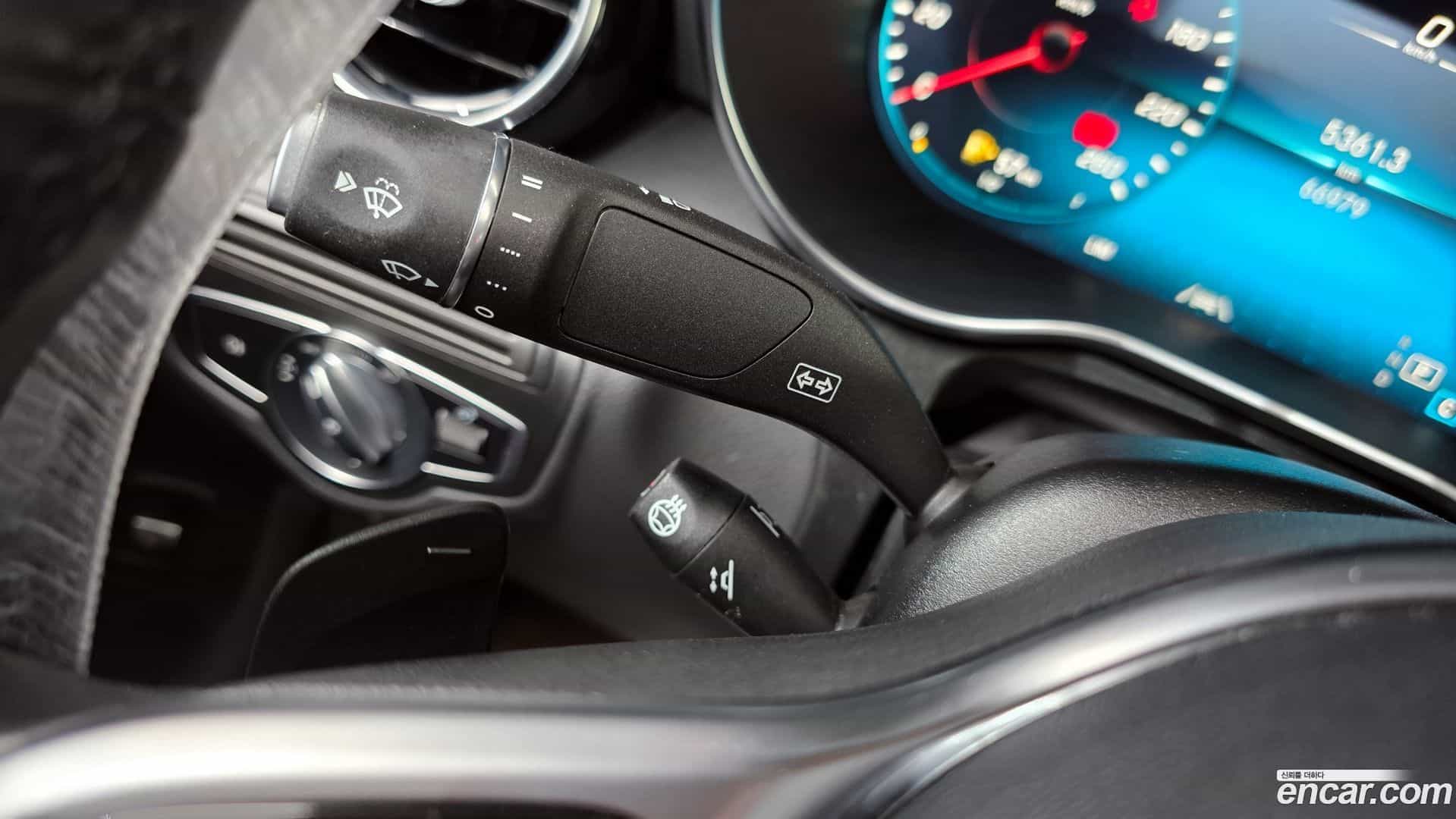 GLC-Class Mercedes-Benz 2021.2-OPTION-040