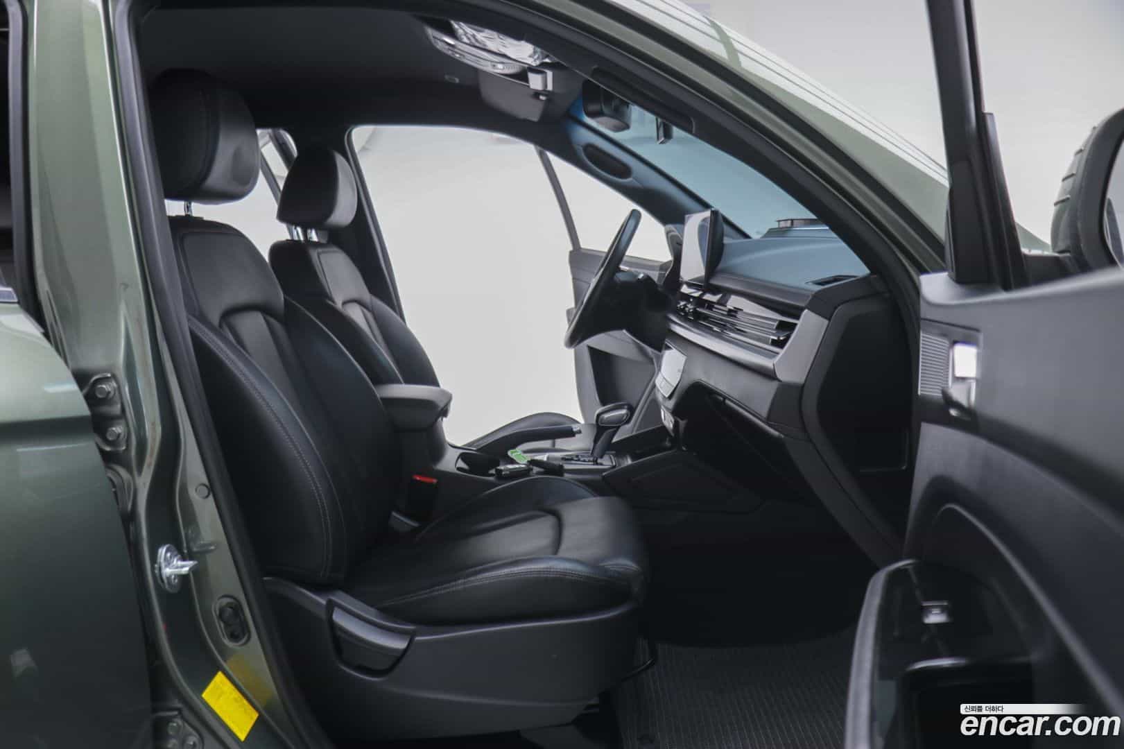 Rexton KG Mobility 2023.6-INNER-010