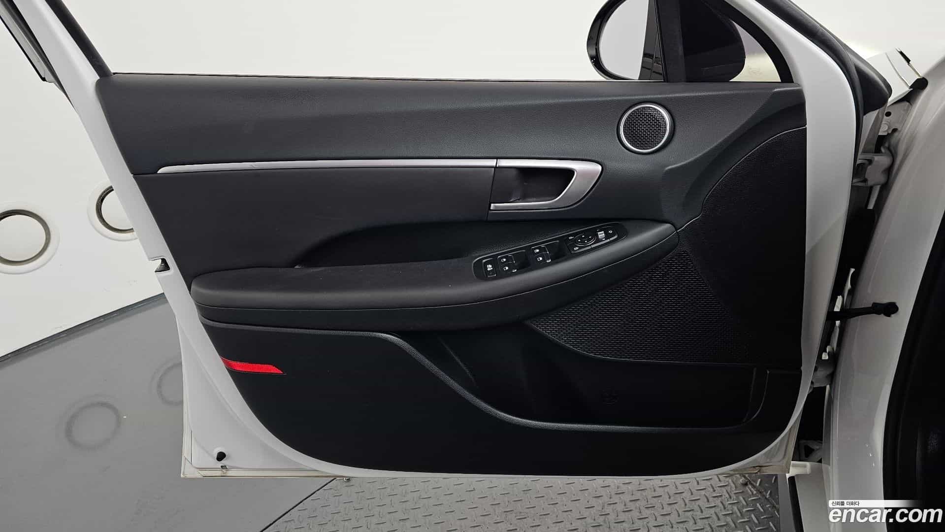 Sonata Hyundai 2022.2-INNER-034
