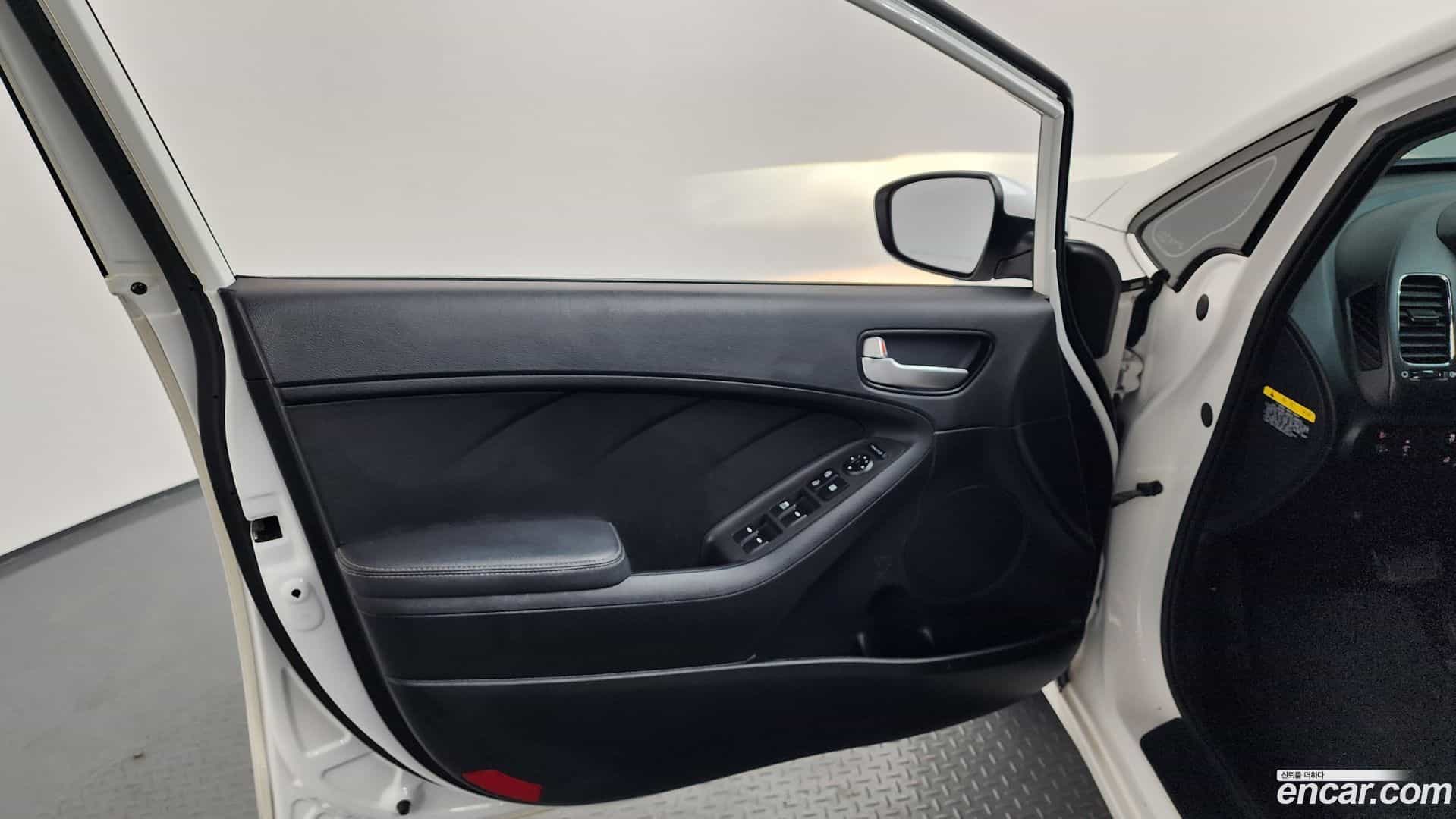 K3 Kia 2018.2-INNER-034