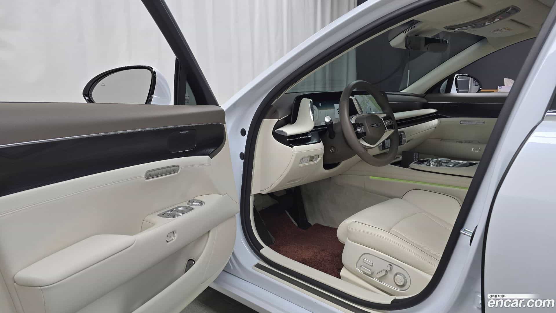 G90 Genesis 2022.11-INNER-010