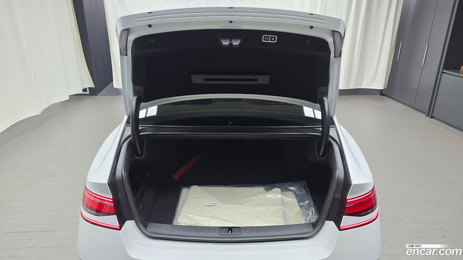 Main__Slider__Photo:G90 Genesis 2022.11-19