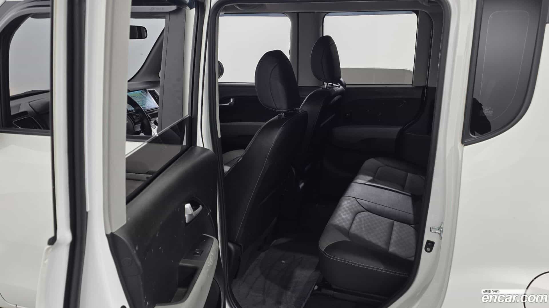 RAY Kia 2022.1-INNER-036