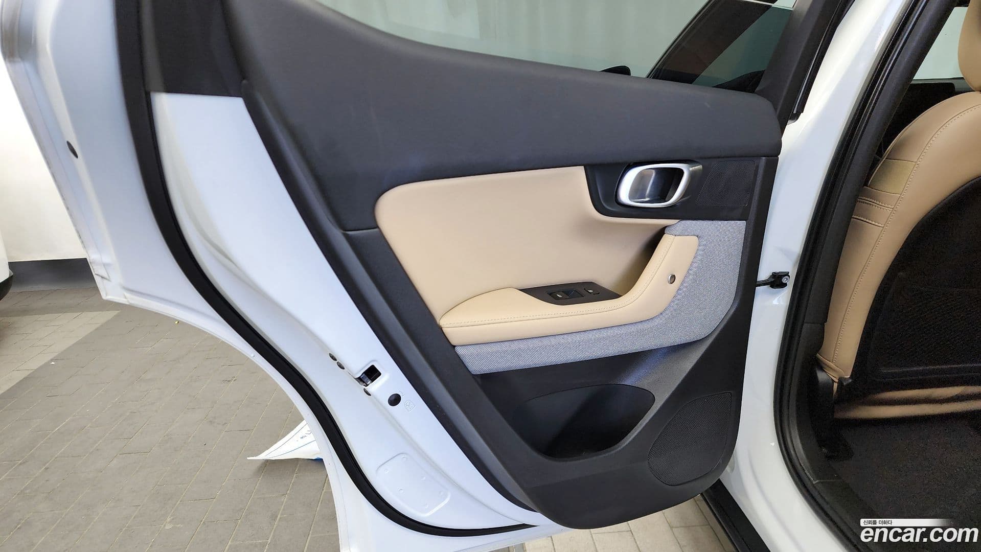 Main__Slider__Photo:Polestar 2 Polestar 2022.2-24