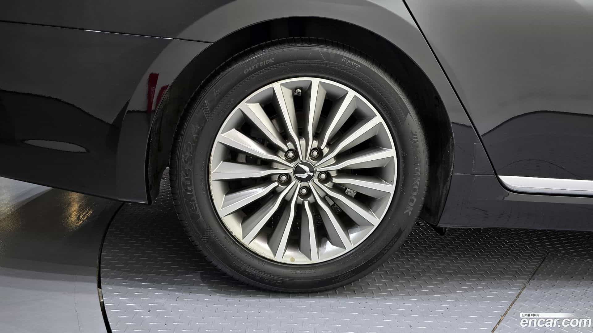 Equus Hyundai 2014.0-OUTER-005