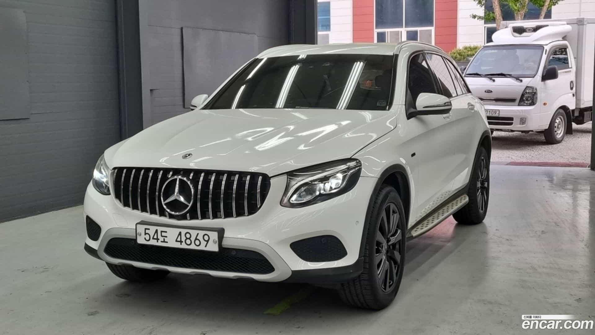 GLC-Class Mercedes-Benz 2018.11-OUTER-001