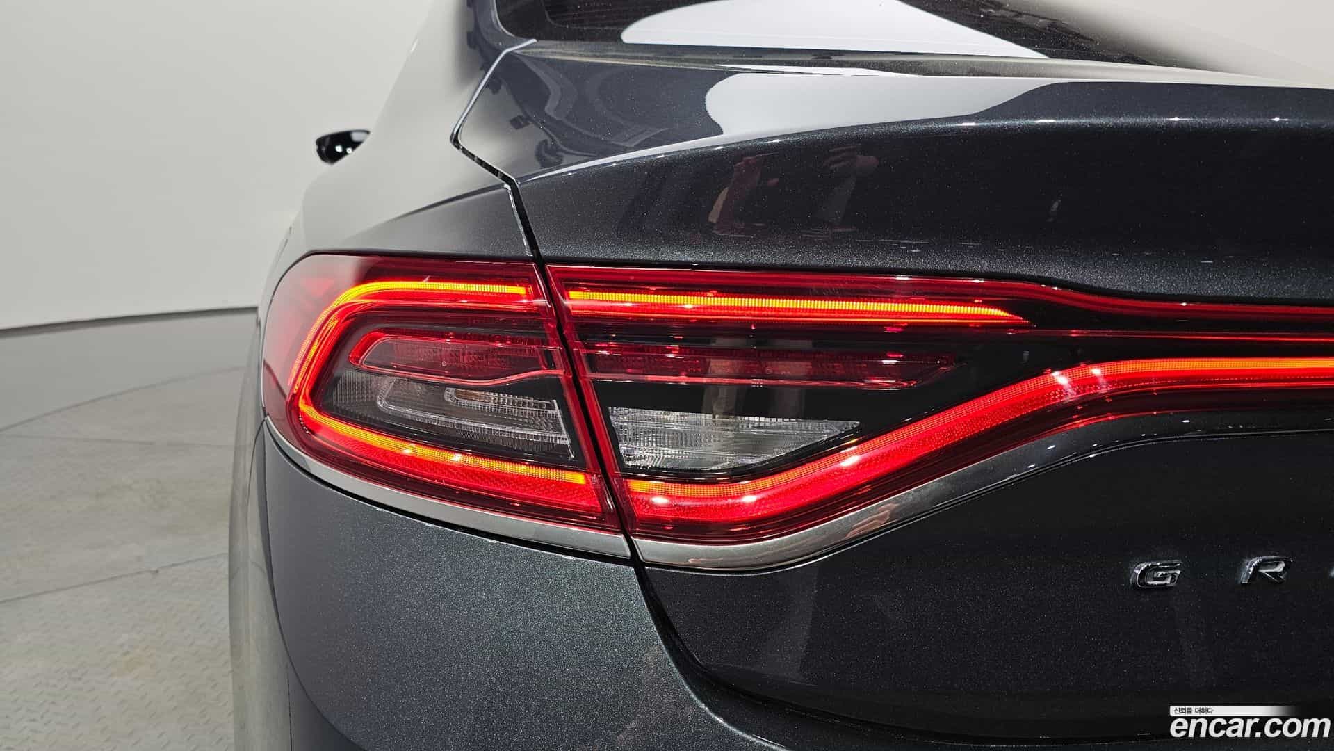 Grandeur Hyundai 2019.0-OUTER-033