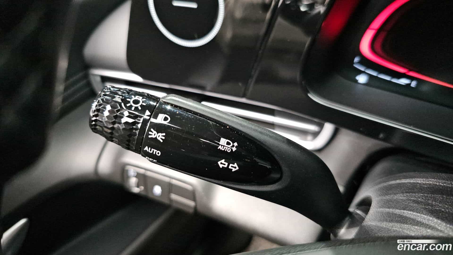 AVANTE Hyundai 2023.10-OPTION-041