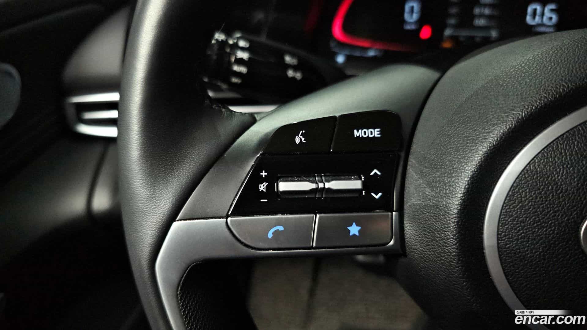 AVANTE Hyundai 2023.10-OPTION-042