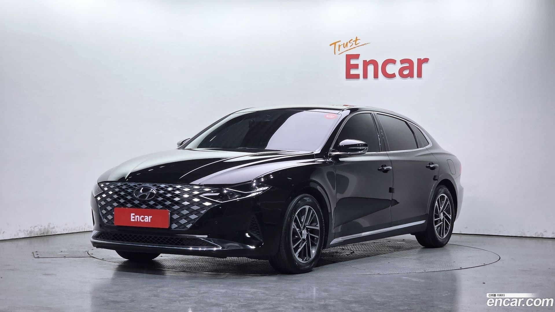 Main__Slider__Photo:Grandeur Hyundai 2020.3-0