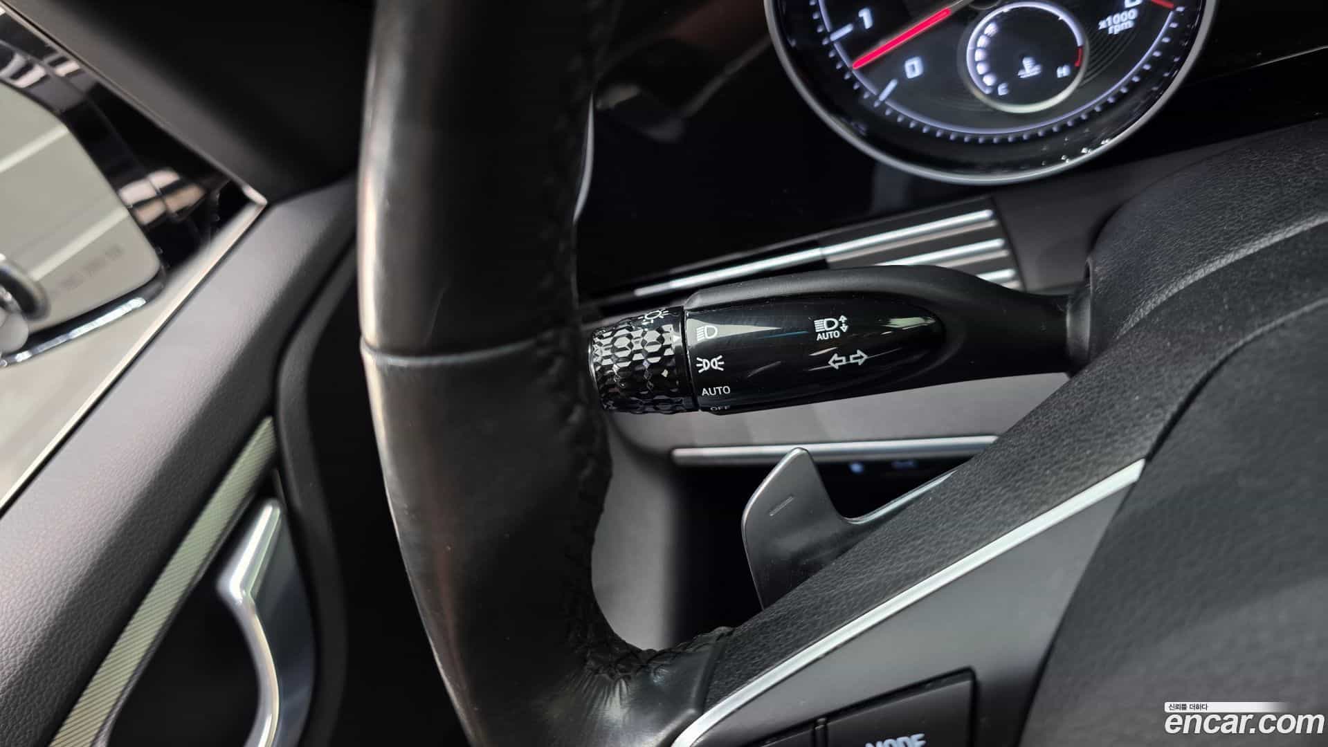 Grandeur Hyundai 2020.3-OPTION-043