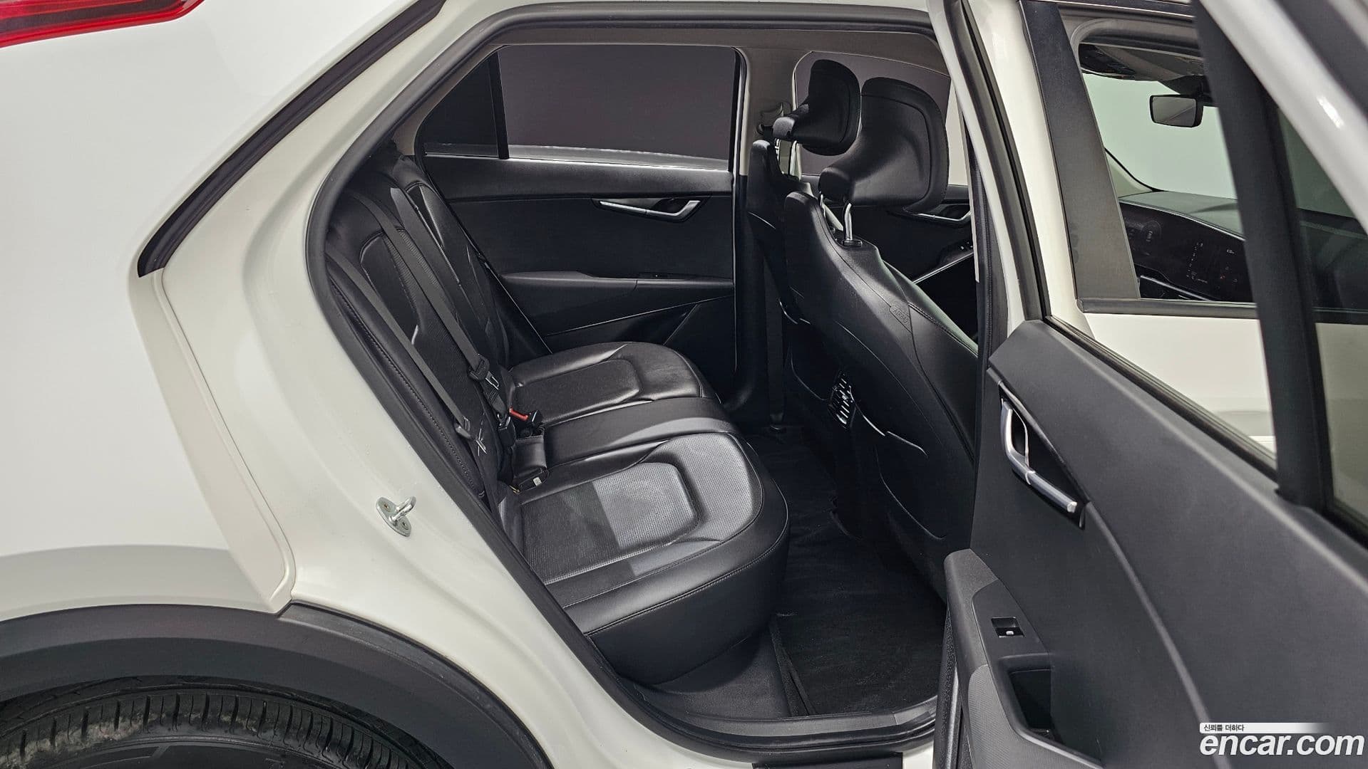 Main__Slider__Photo:Niro Kia 2022.6-11