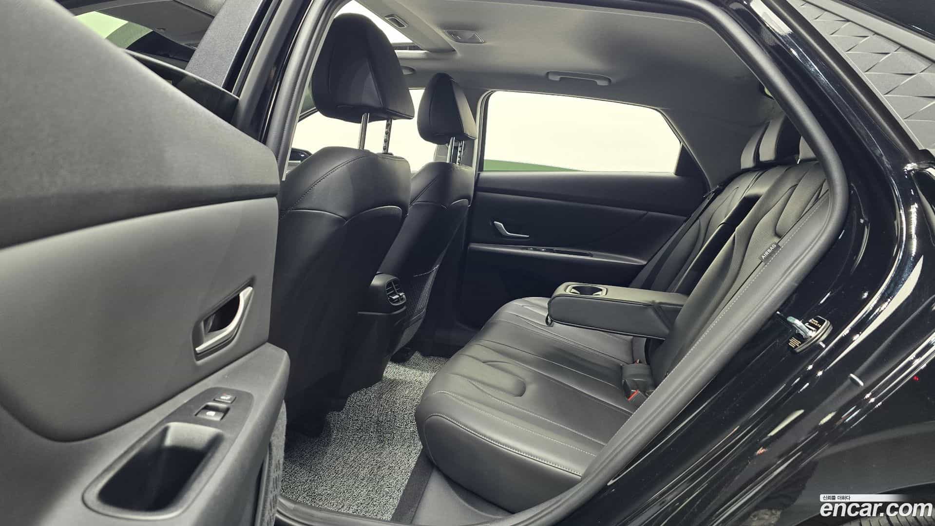 AVANTE Hyundai 2025.9-OPTION-016