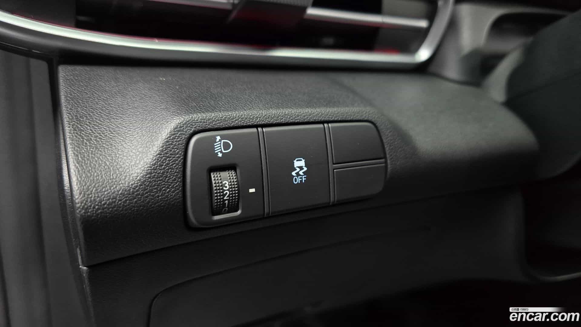 AVANTE Hyundai 2025.9-OPTION-018