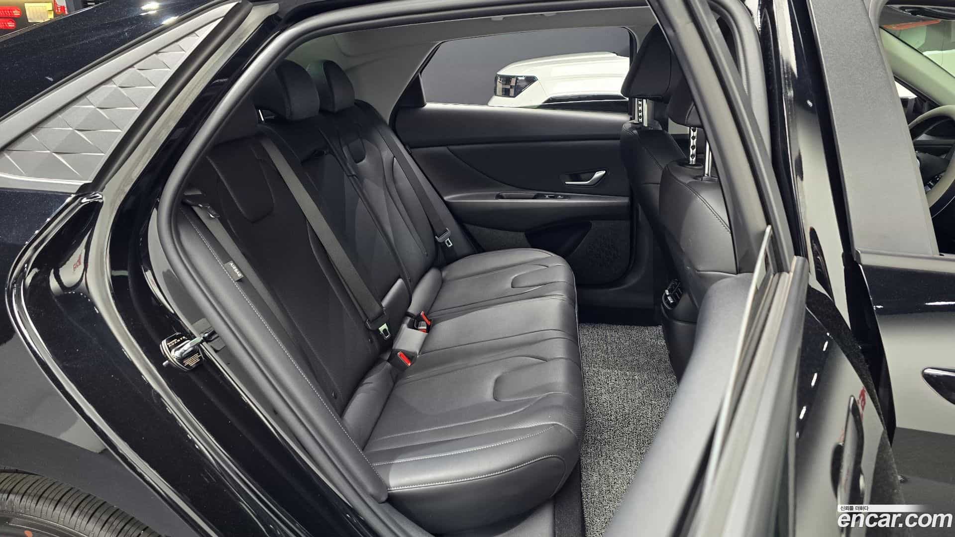 AVANTE Hyundai 2025.9-INNER-036