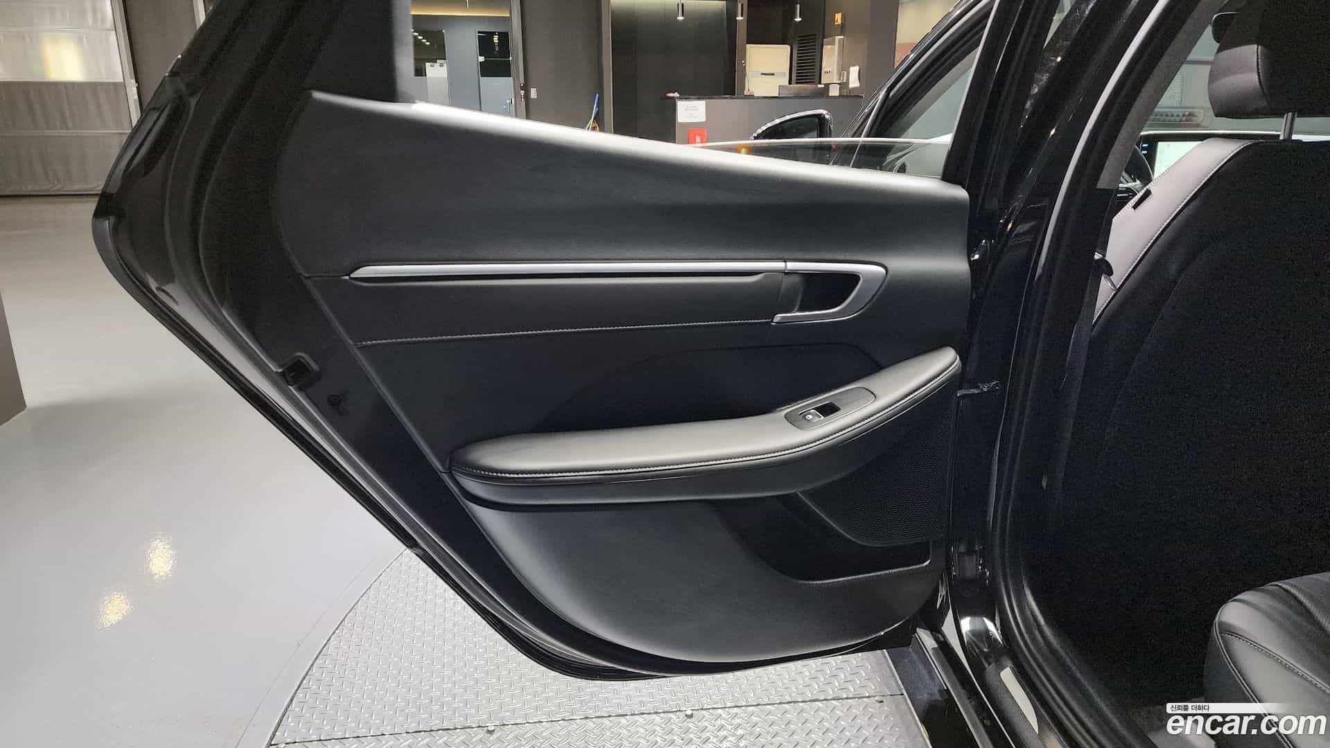 Sonata Hyundai 2022.2-INNER-035