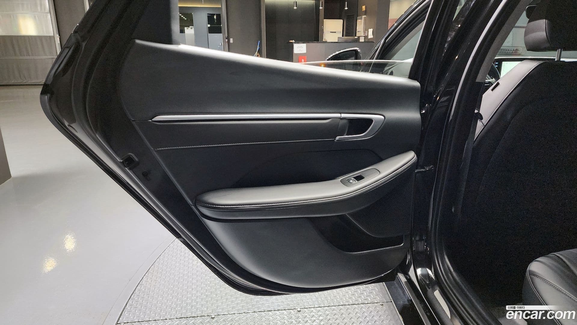 Main__Slider__Photo:Sonata Hyundai 2022.2-24