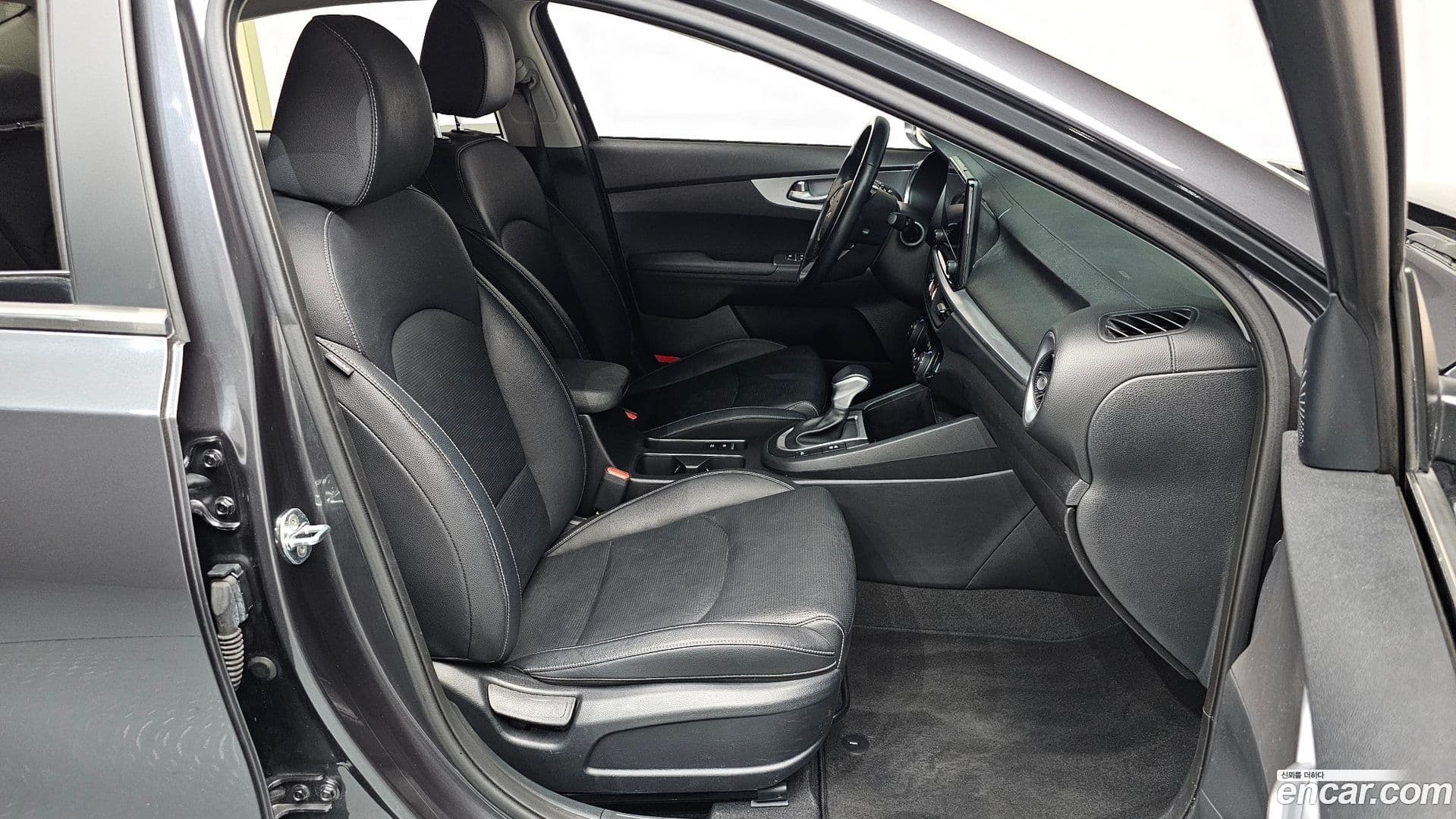 Main__Slider__Photo:K3 Kia 2022.3-11