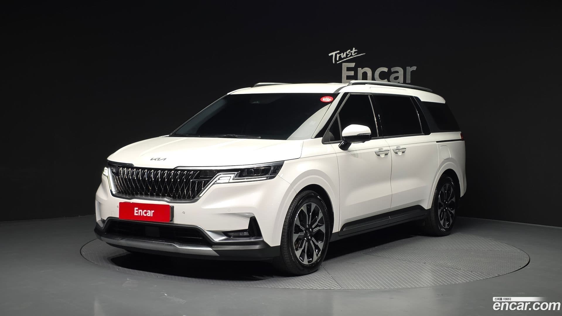 Main__Slider__Photo:Canival Kia 2021.5-0