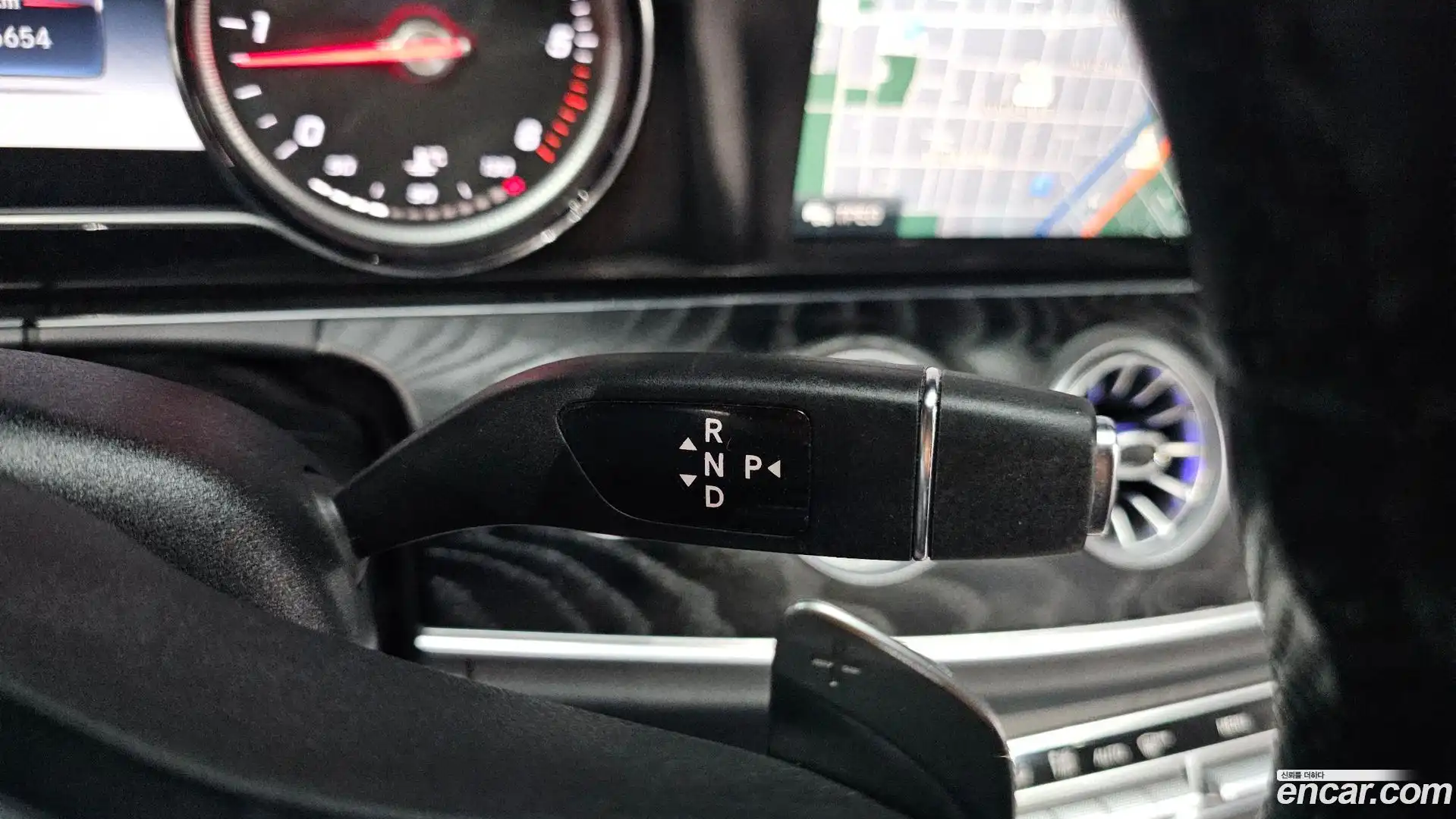 E-Class Mercedes-Benz 2019.9-INNER-009