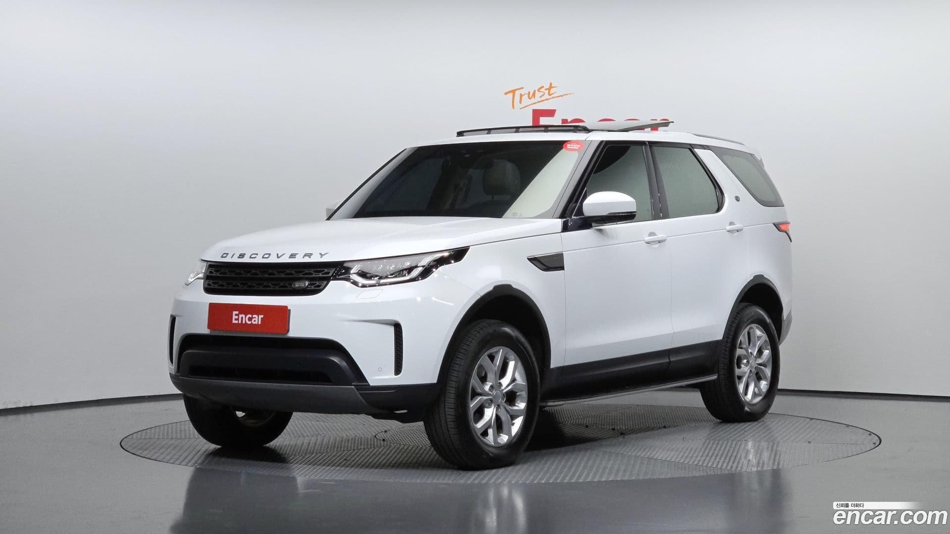 Main__Slider__Photo:Discovery Land Rover 2018.8-0