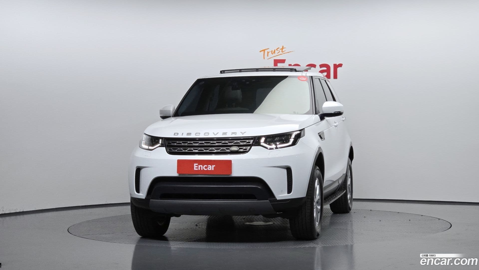 Main__Slider__Photo:Discovery Land Rover 2018.8-2