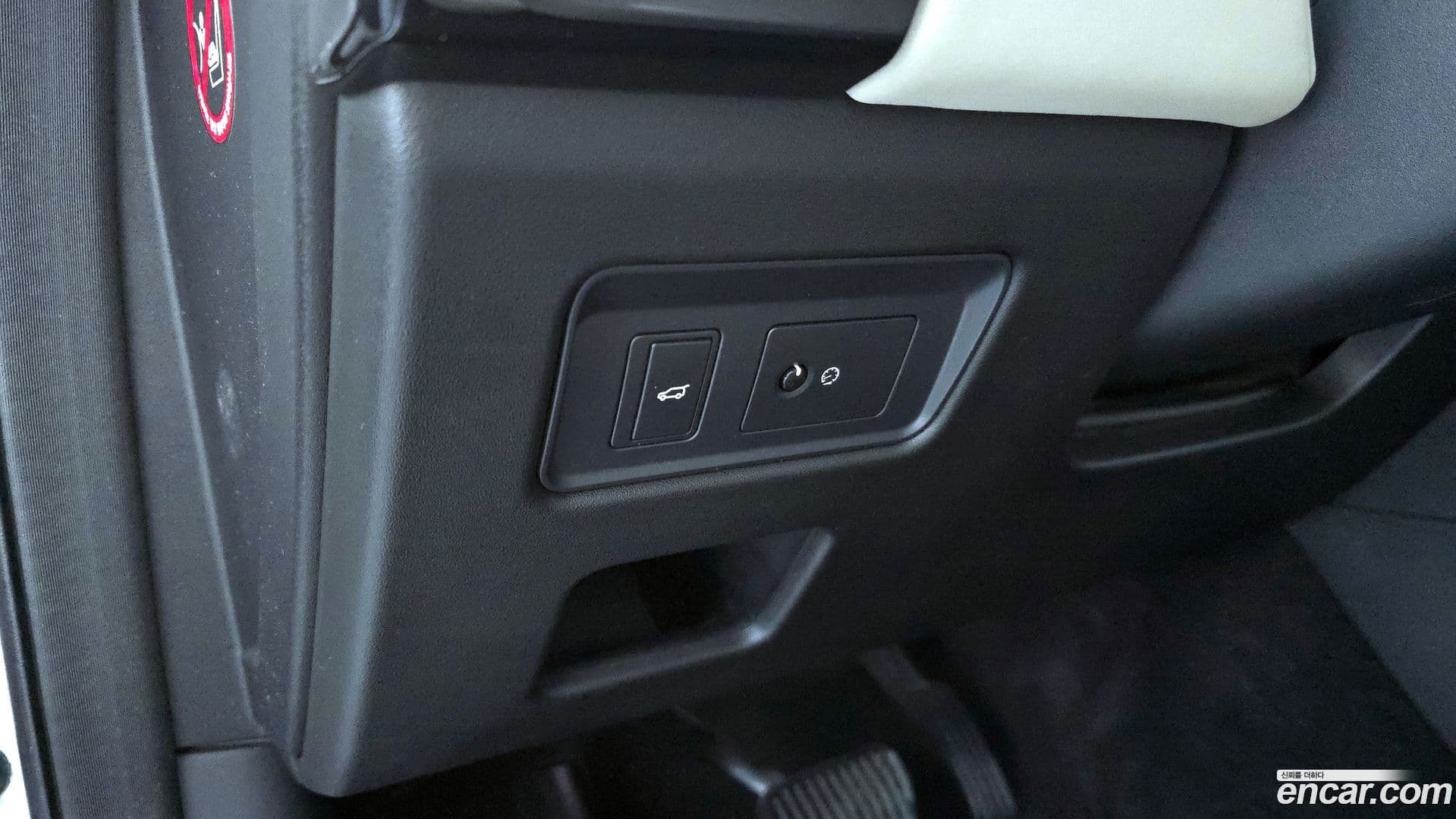 Main__Slider__Photo:Discovery Land Rover 2018.8-27