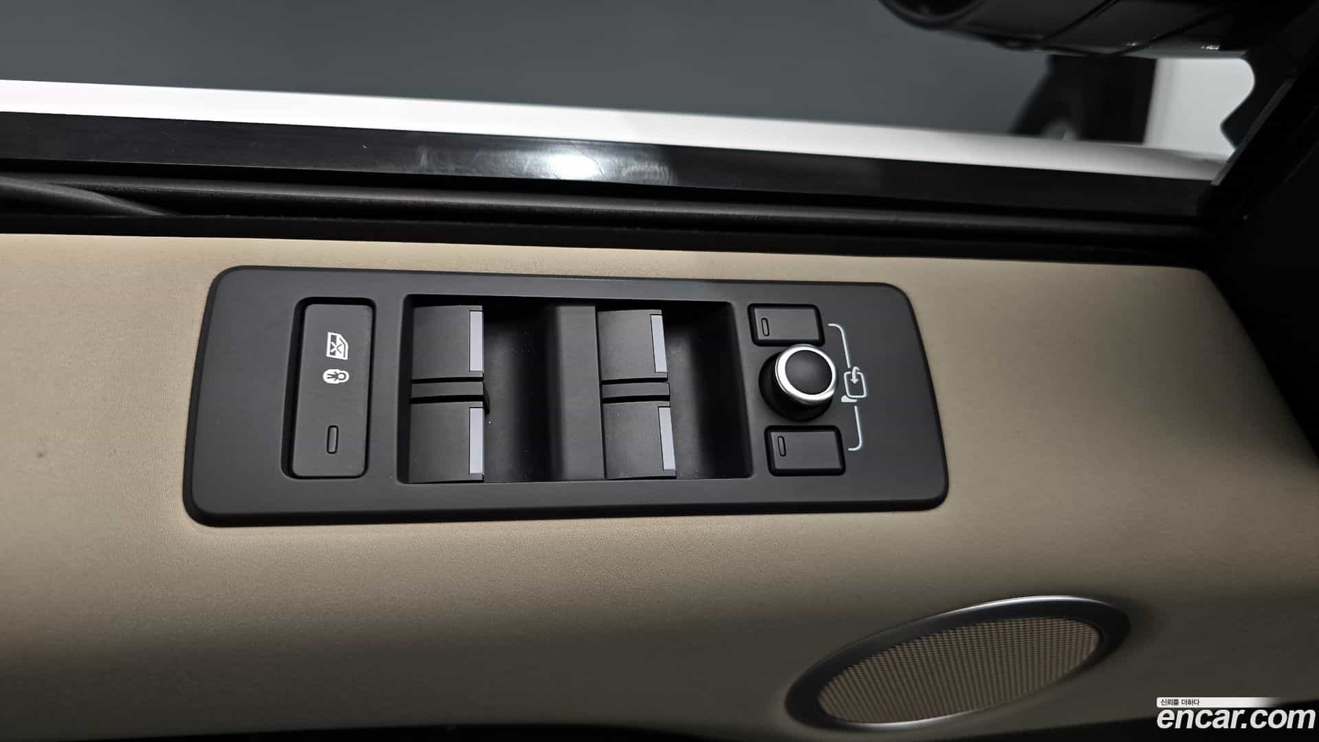 Discovery Land Rover 2018.8-OPTION-048