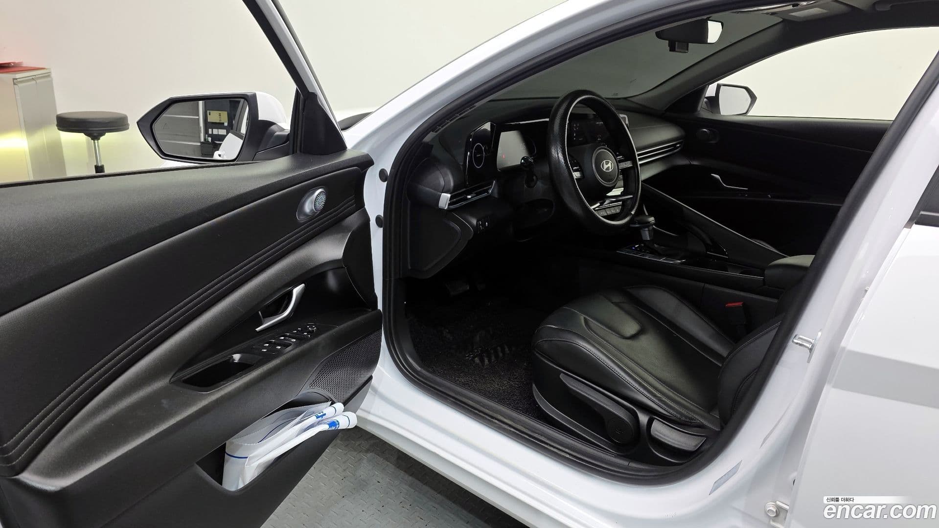Main__Slider__Photo:AVANTE Hyundai 2023.3-9