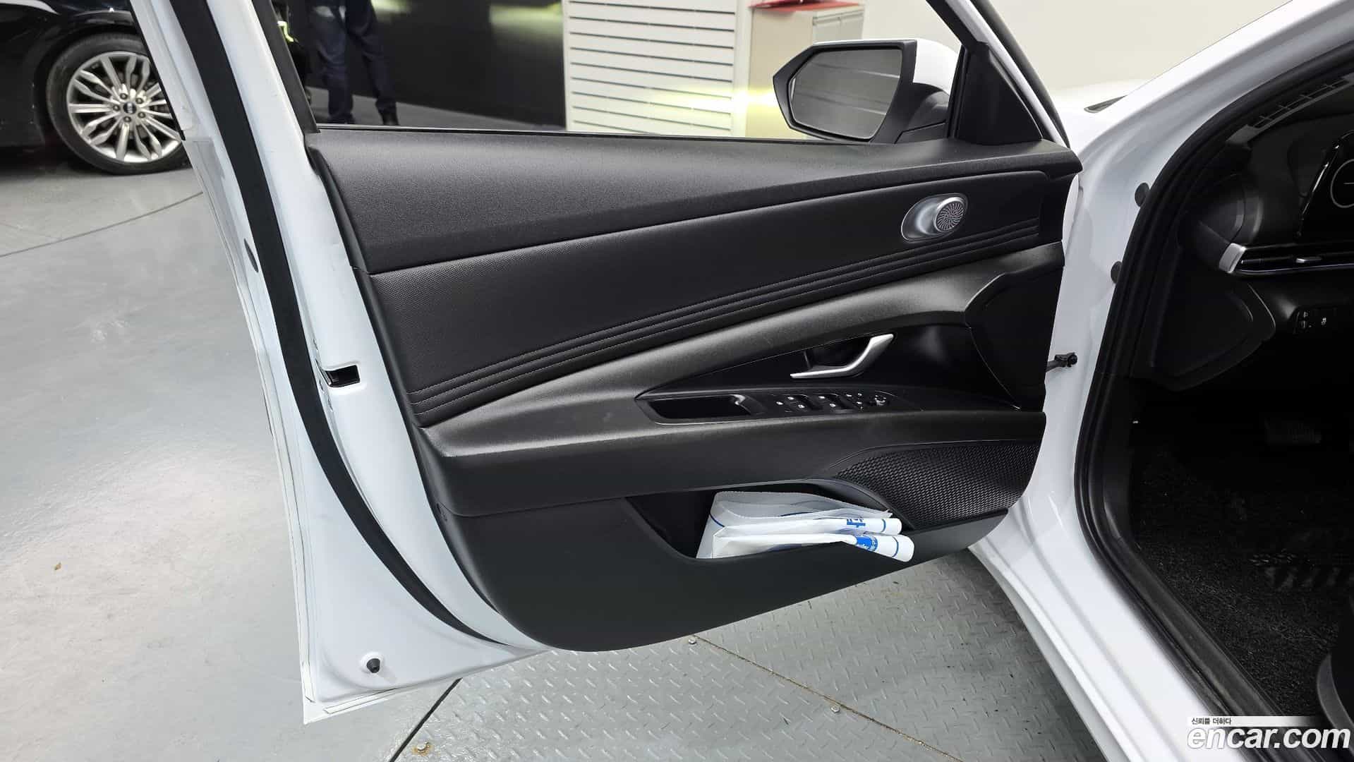 AVANTE Hyundai 2023.3-INNER-034
