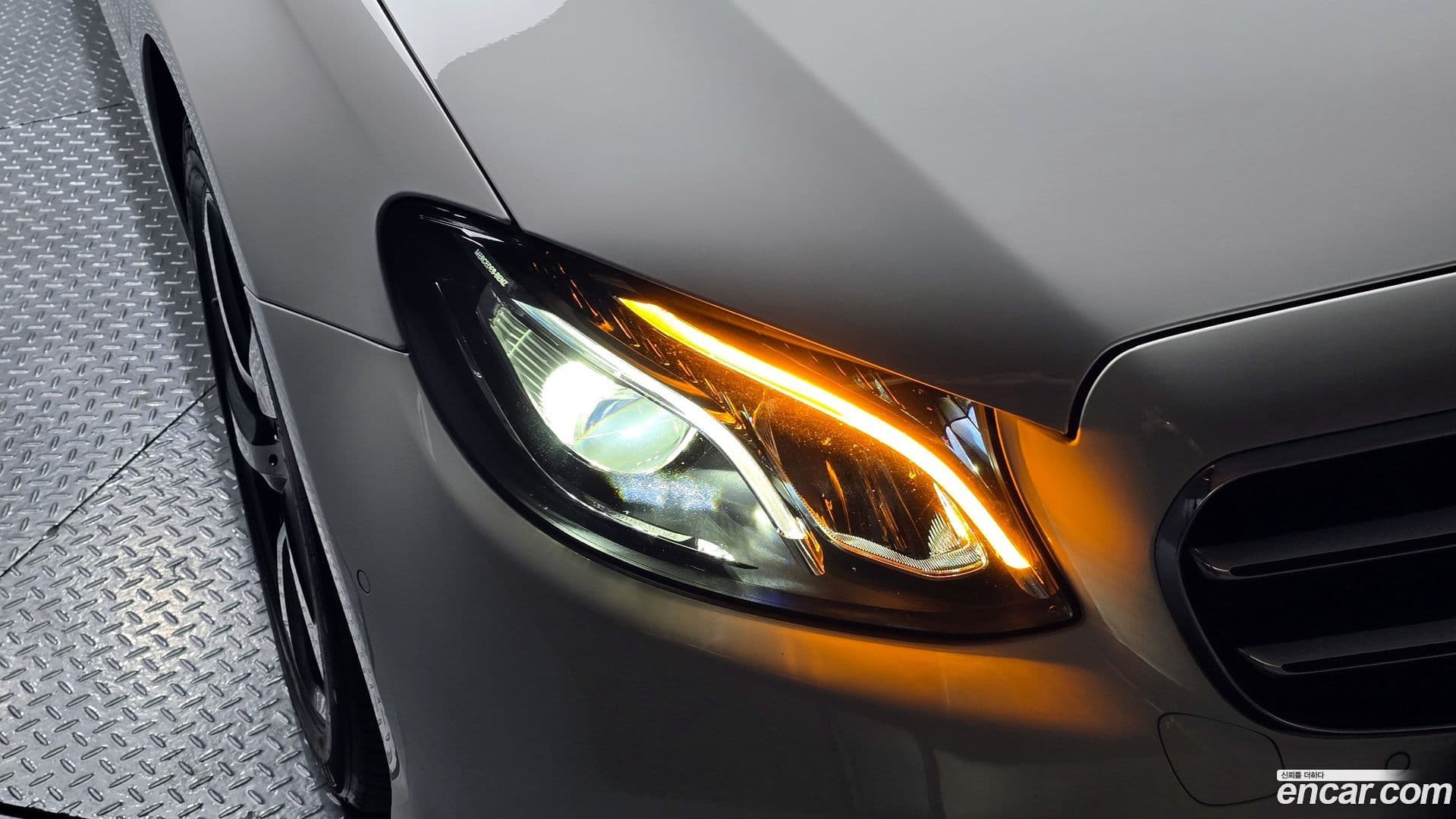 Main__Slider__Photo:E-Class Mercedes-Benz 2019.11-22
