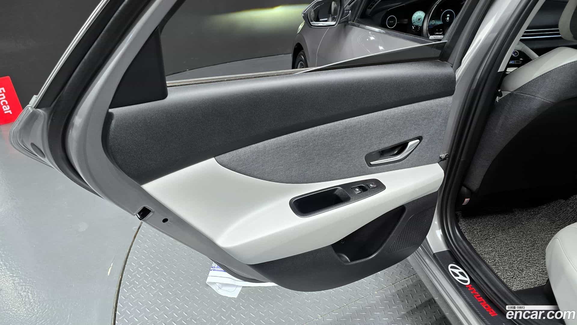 AVANTE Hyundai 2021.4-INNER-035