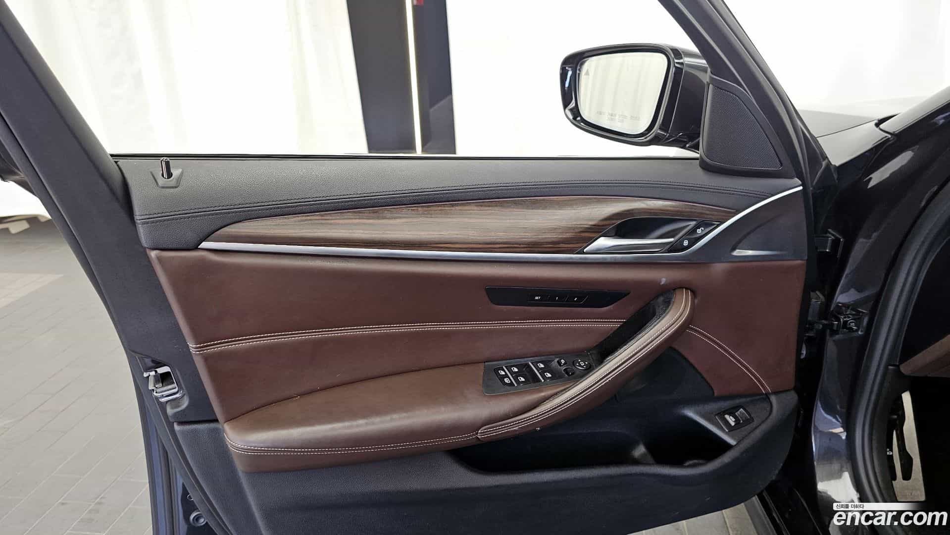 5-Series BMW 2017.10-INNER-034