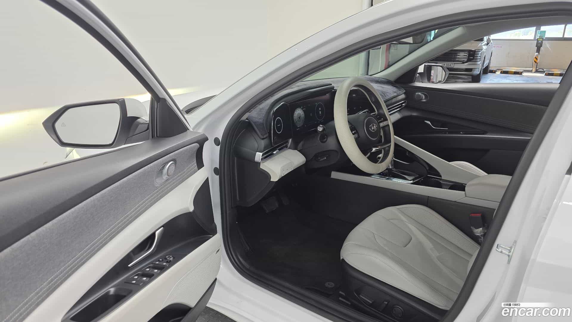 AVANTE Hyundai 2021.2-INNER-010