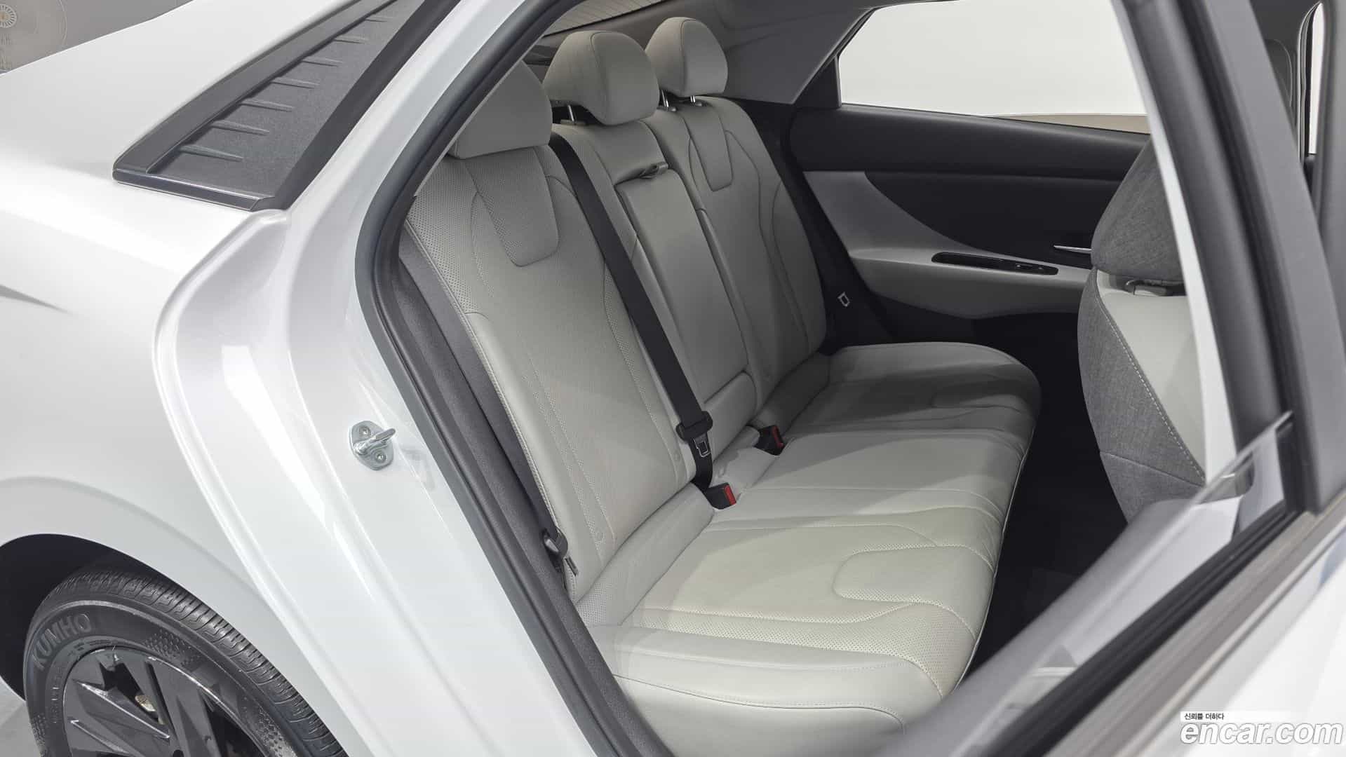AVANTE Hyundai 2021.2-OPTION-015