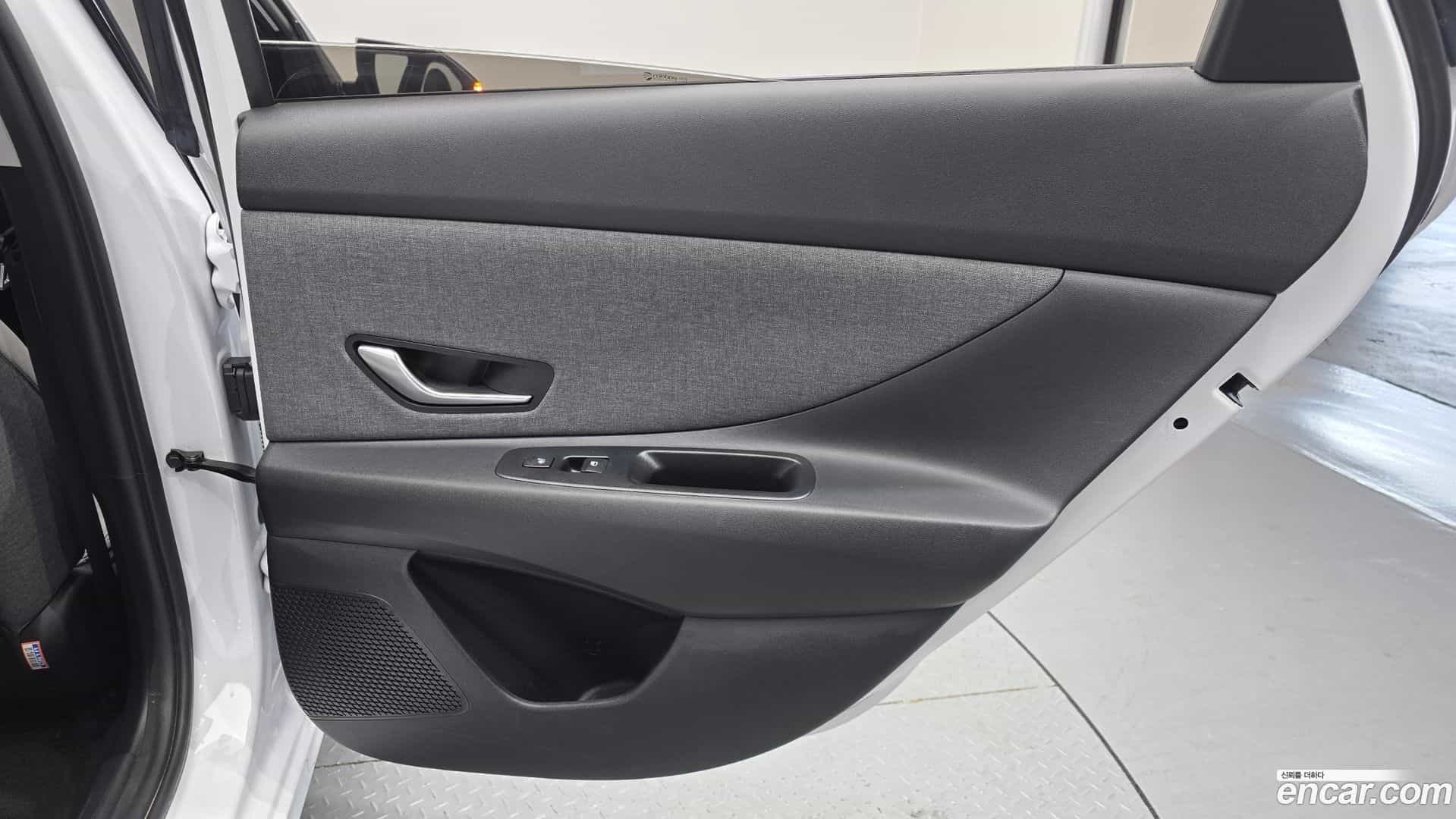 AVANTE Hyundai 2021.2-OPTION-043