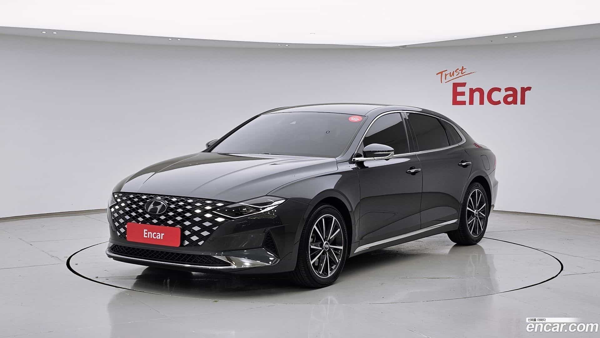 Grandeur Hyundai 2022.3-OUTER-001