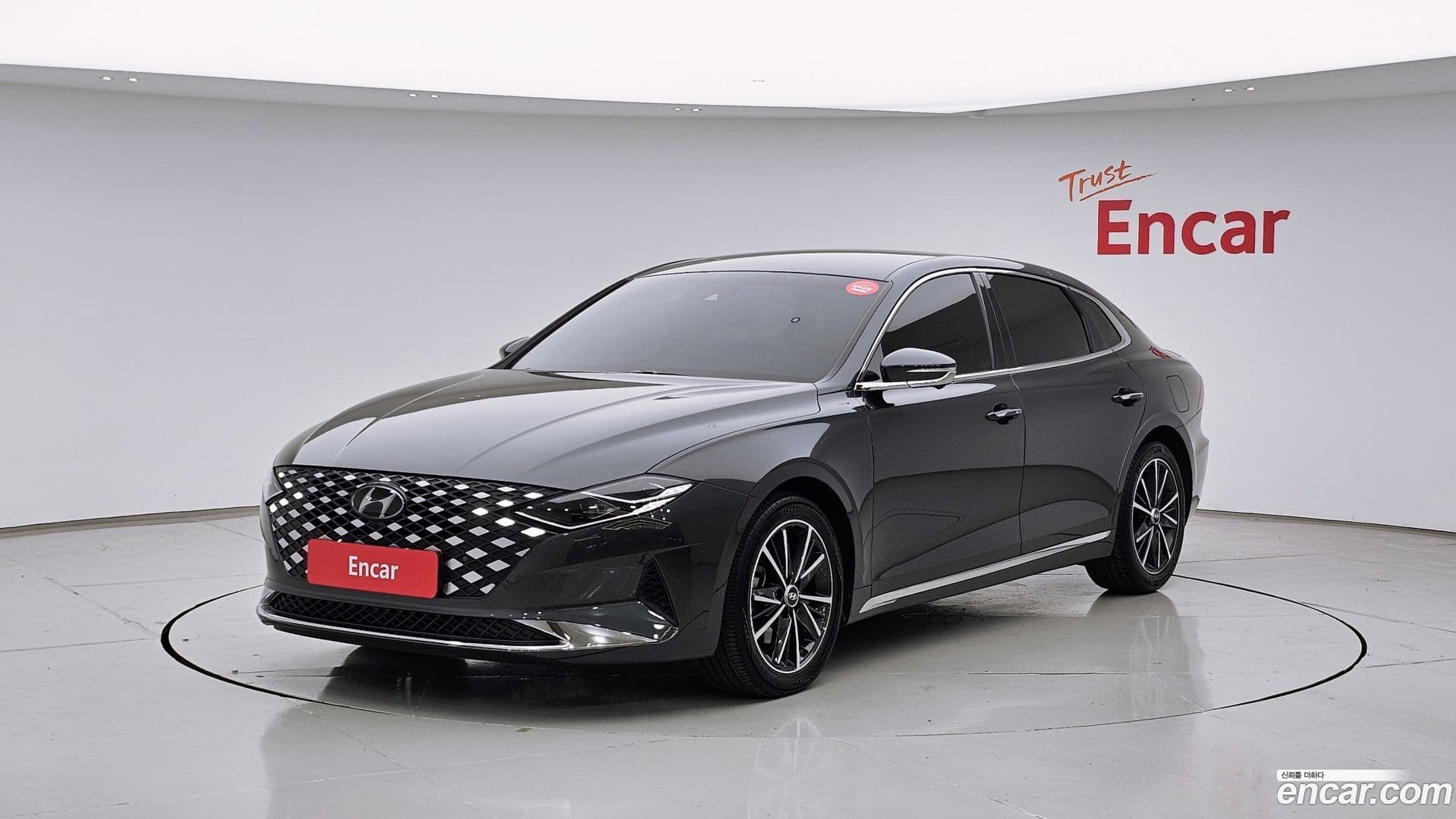 Main__Slider__Photo:Grandeur Hyundai 2022.3-0