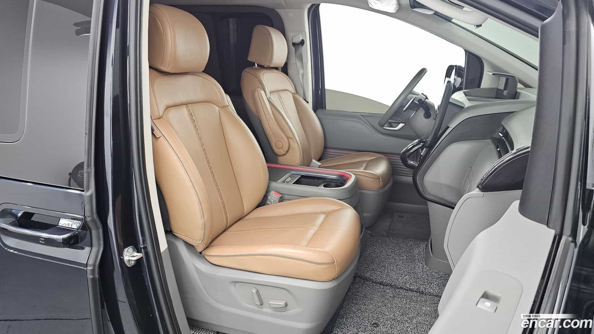 Staria Hyundai 2021.8-OPTION-015