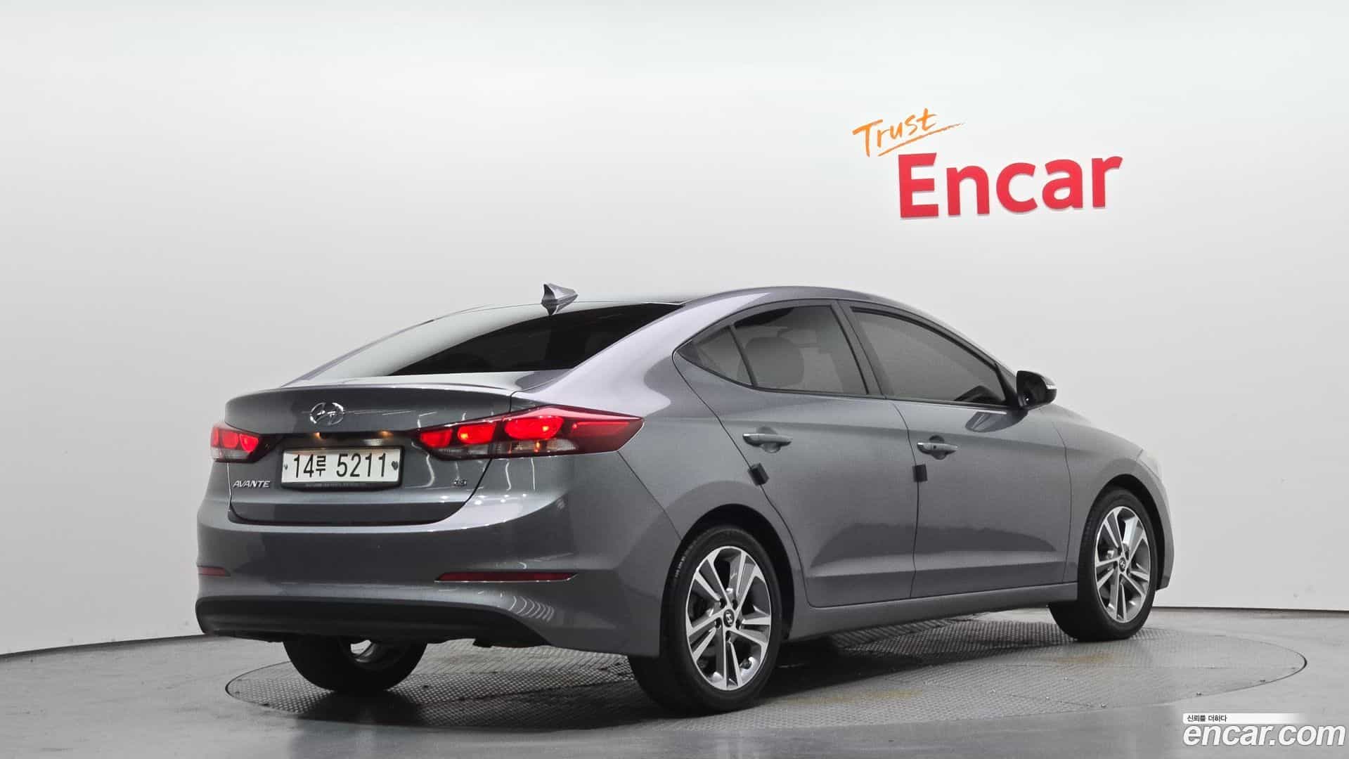 AVANTE Hyundai 2018.5-OUTER-002