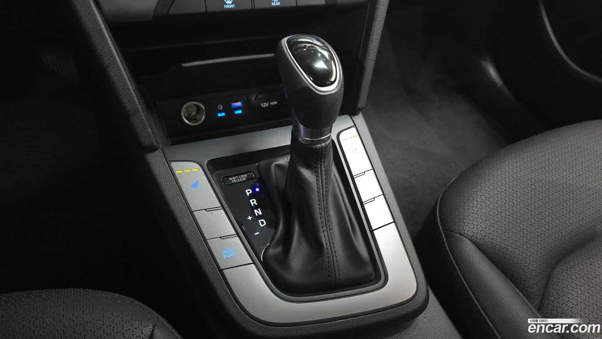AVANTE Hyundai 2018.5-INNER-009