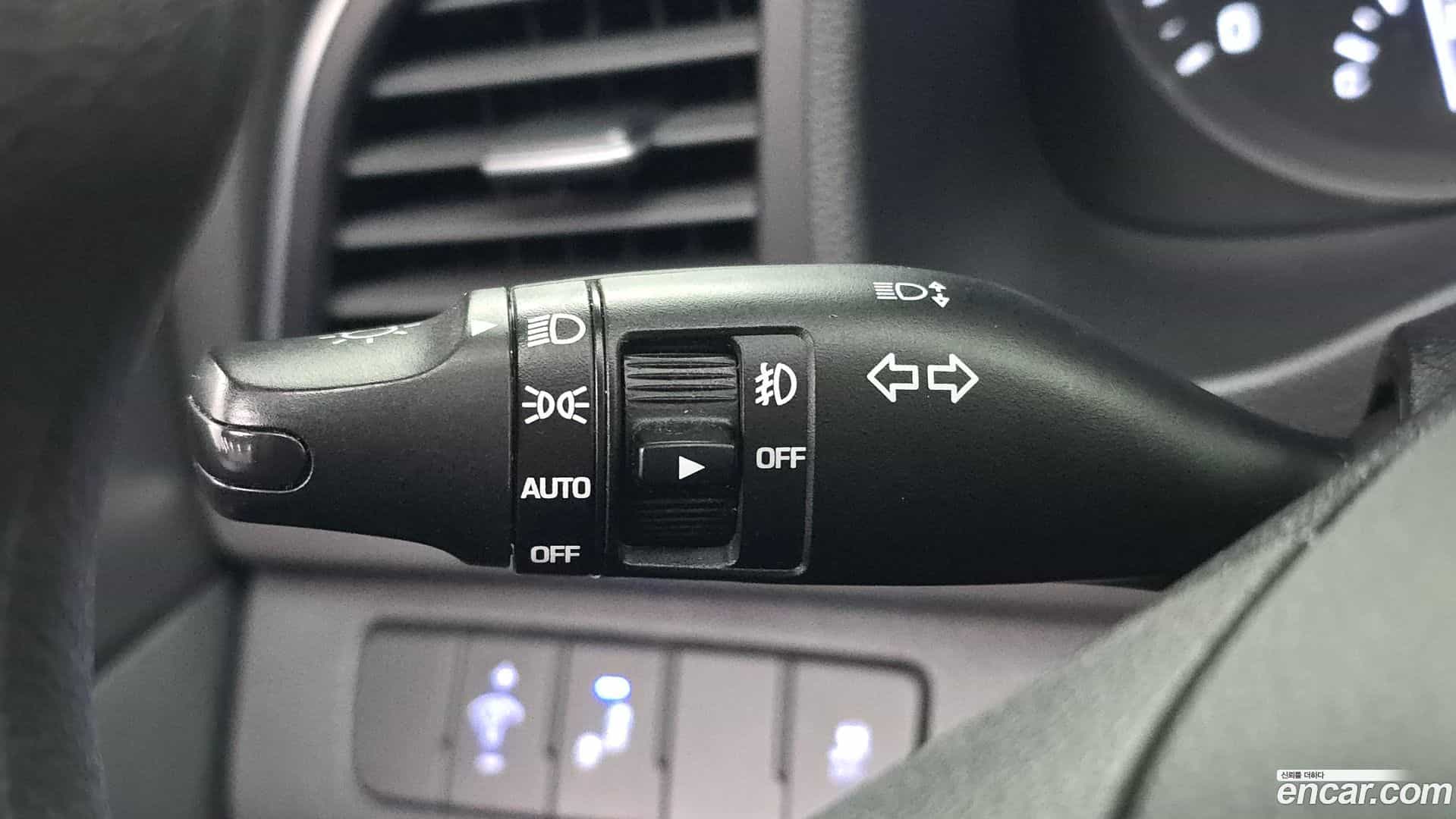 AVANTE Hyundai 2018.5-OPTION-021