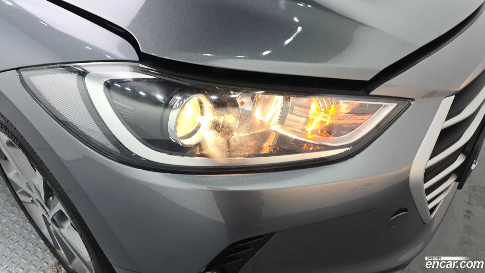 AVANTE Hyundai 2018.5-OUTER-032