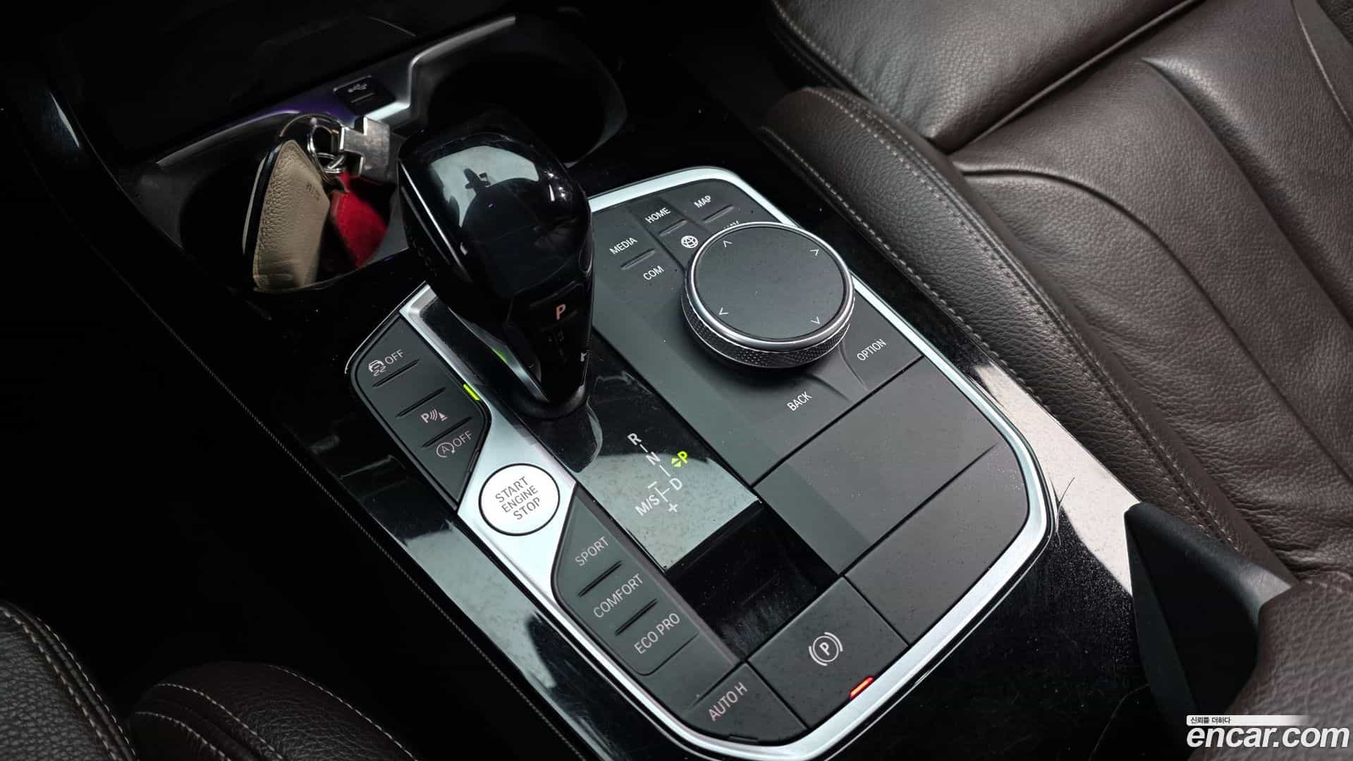 2-Series BMW 2021.2-INNER-009