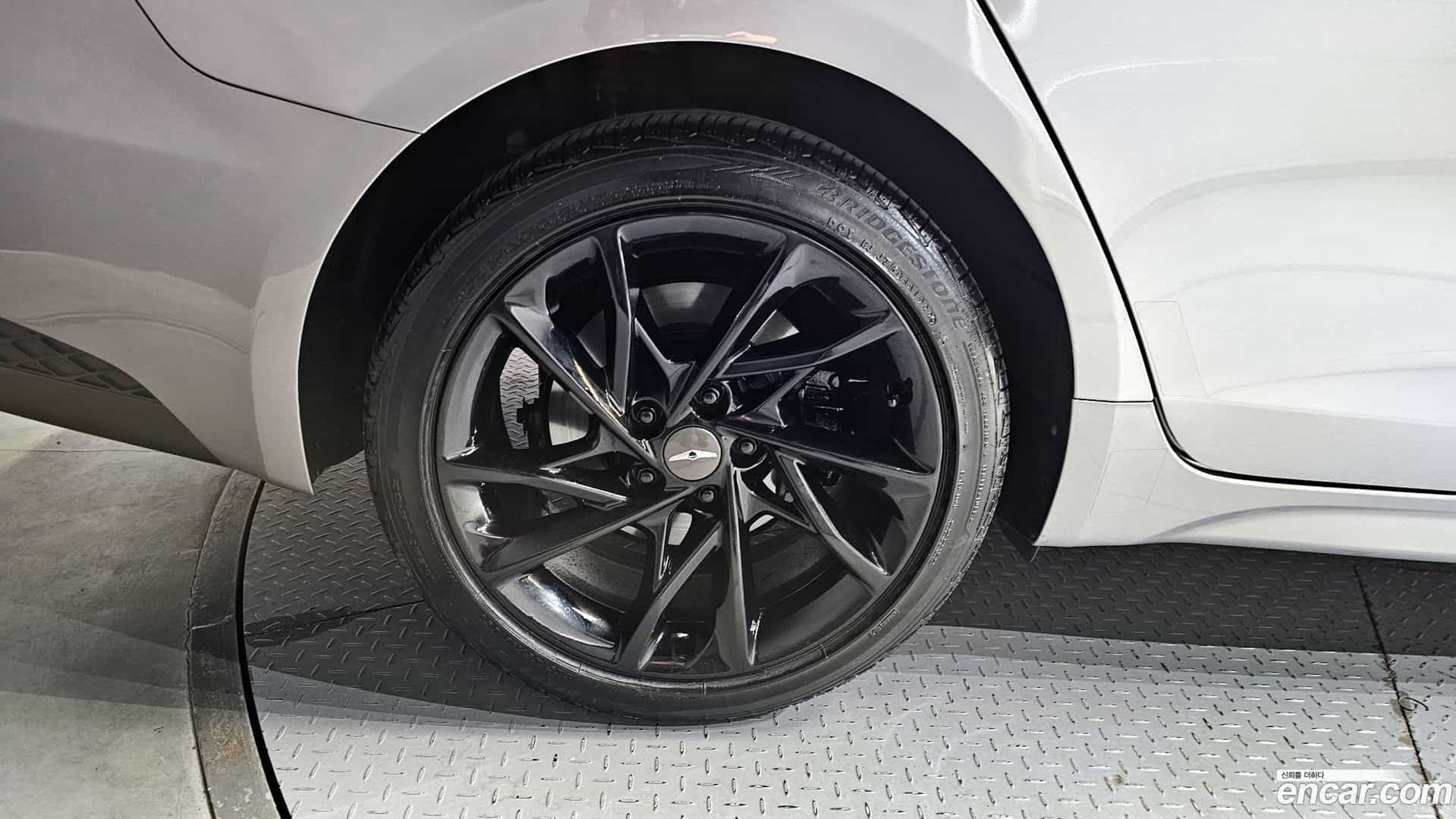 G70 Genesis 2022.9-OUTER-005